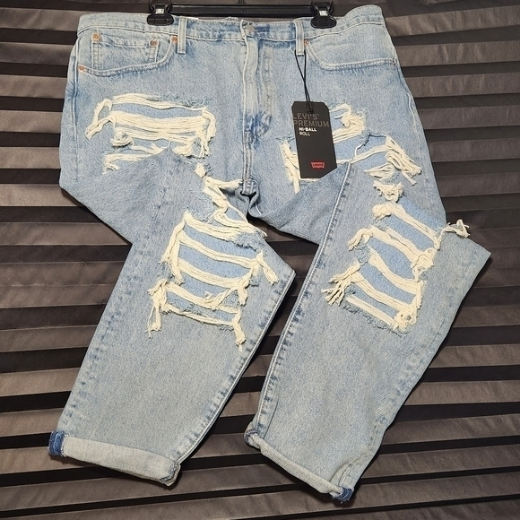 Levi’s‎ Hi-Ball Roll Premium Denim Size 38 Destroyed Ripped Lined Front NWT Gift - Picture 1 of 8